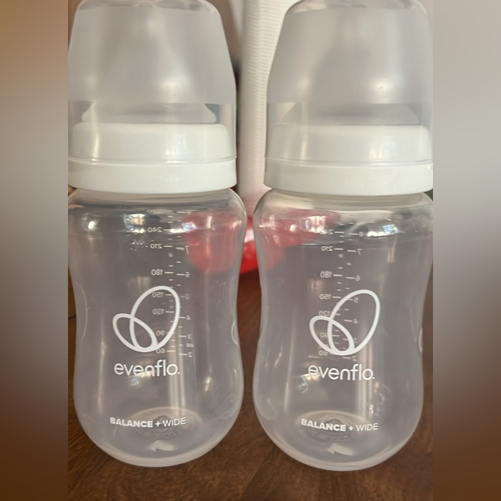 Evenflo balance+wide baby  two bottles